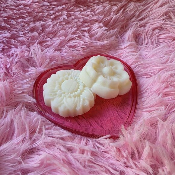 Tallow Face Serum Bars - Picture 6 of 6